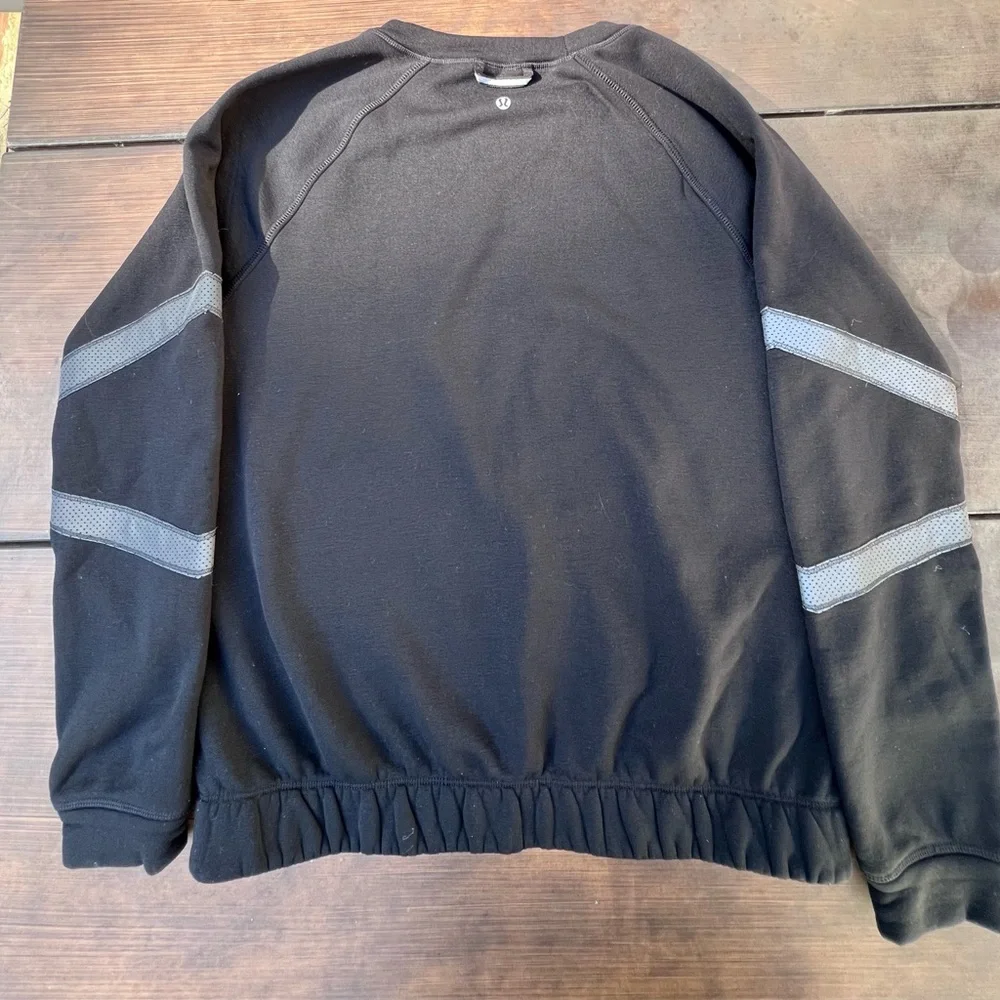 Lululemon Home‎ Stretch Black Crew